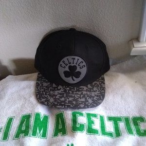 Adult Boston Celtics Snap Back Hat